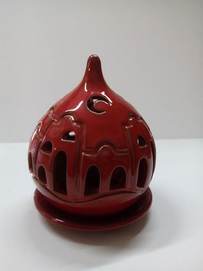 Ceramica  artigianale porta candele colore rosso € 20