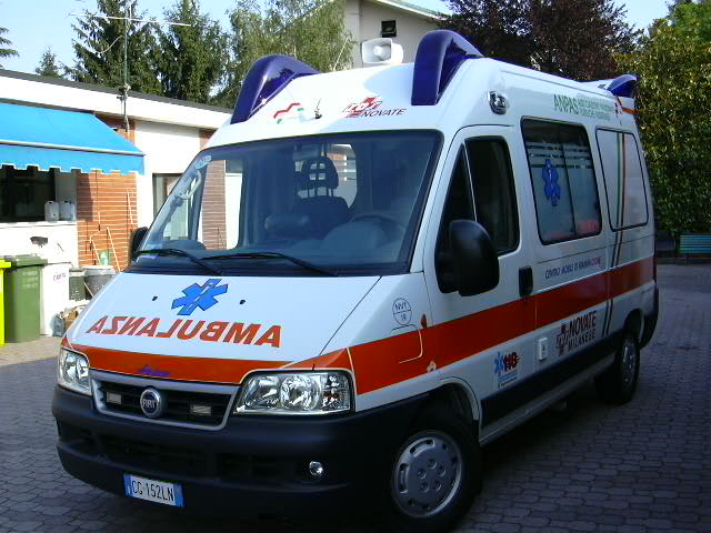 Incidente a Cava de' Tirreni: in gravi condizioni volontario della Croce Rossa