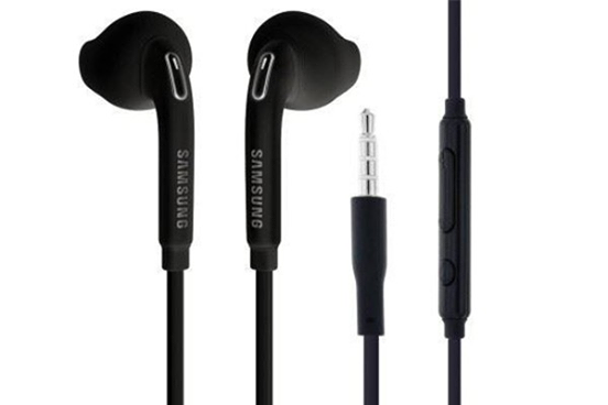 Cuffia auricolare stereo In-Ear e microfono Nero EO-EG920BB Samsung € 12,90