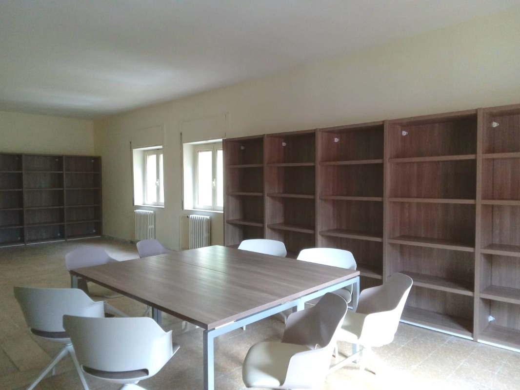 Biblioteca istituto alberghiero Calata Capodichino