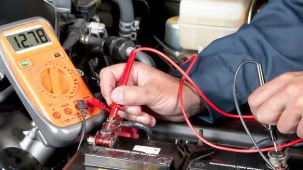 Fai controllare gratuitamente il suo stato della batteria della tua auto