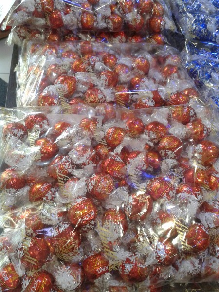 Offerta imperdibile! Cioccolatini Lindor busta da 1 kg a soli € 9.90! Approfittane