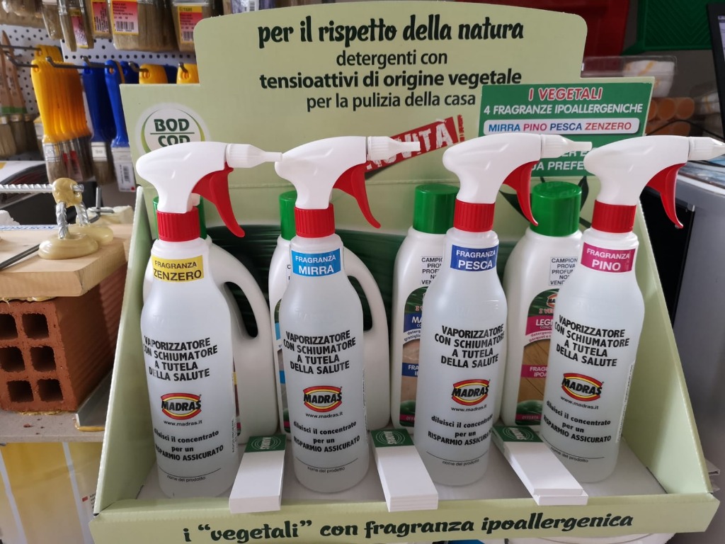 Detergenti con tensioattivi di origine vegetale per la pulizia della casa