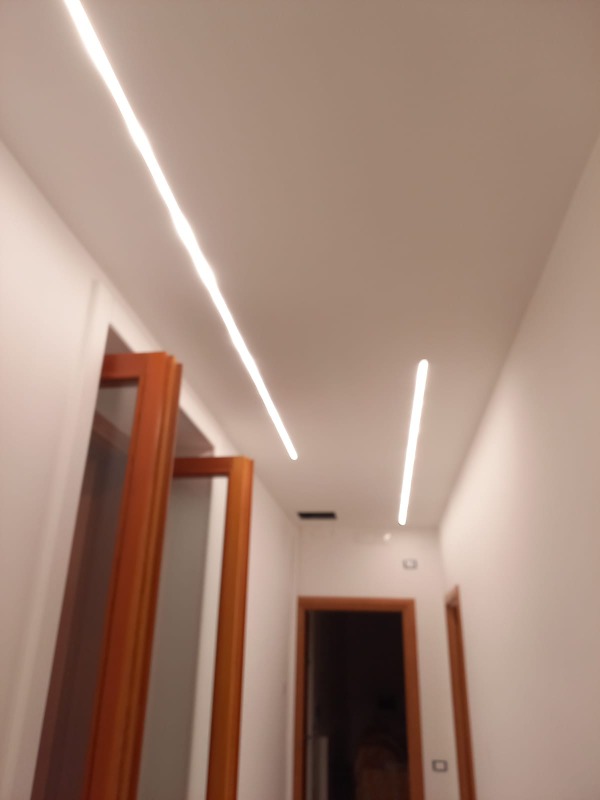 Controsoffitti con illuminazione led e faretti da incasso