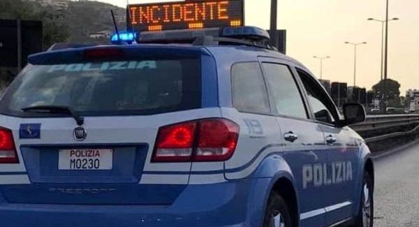 Incidente sul raccordo Salerno Avellino. Due persone finiscono in ospedale